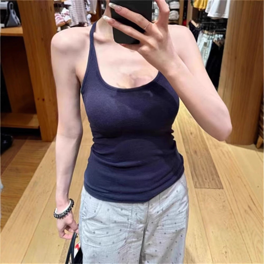 The new halterneck covers the breasts, the chest pad, the camisole is worn by the women's summer outside, the bottom is slim and the waist is beautiful