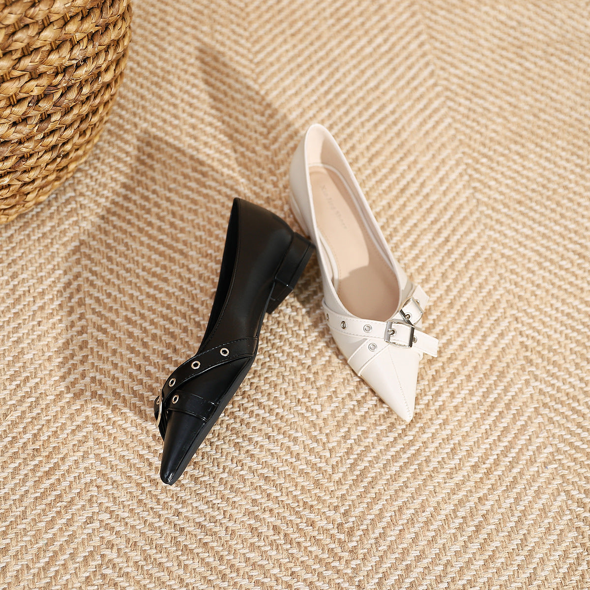 2008-9 Fashionable pointed toe low heeled single shoes new belt buckle pumps flat casual single shoes women