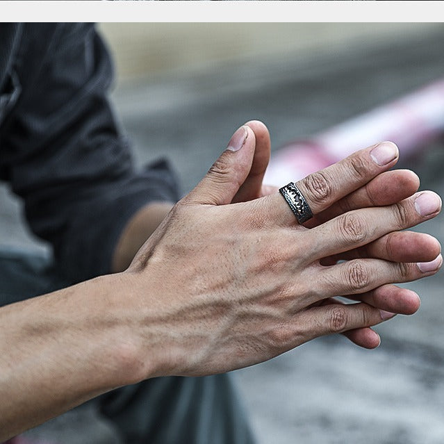 Creative trend opening ring black men's domineering vintage shark ring luxury niche design accessory