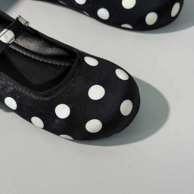 Popular girls' single shoes, new French polka dot silk satin beanie shoes, temperament, Korean ballet shoes, soft-soled princess shoes