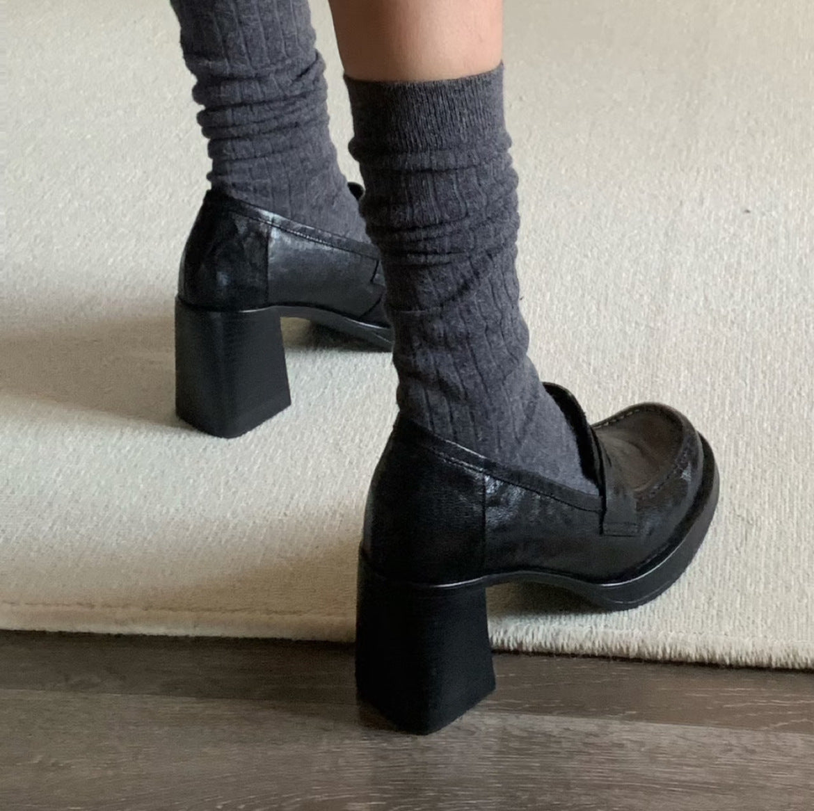 [8cm silent heel] thick heel loafers versatile commuting retro top layer soft leather high heel one foot leather shoe woman