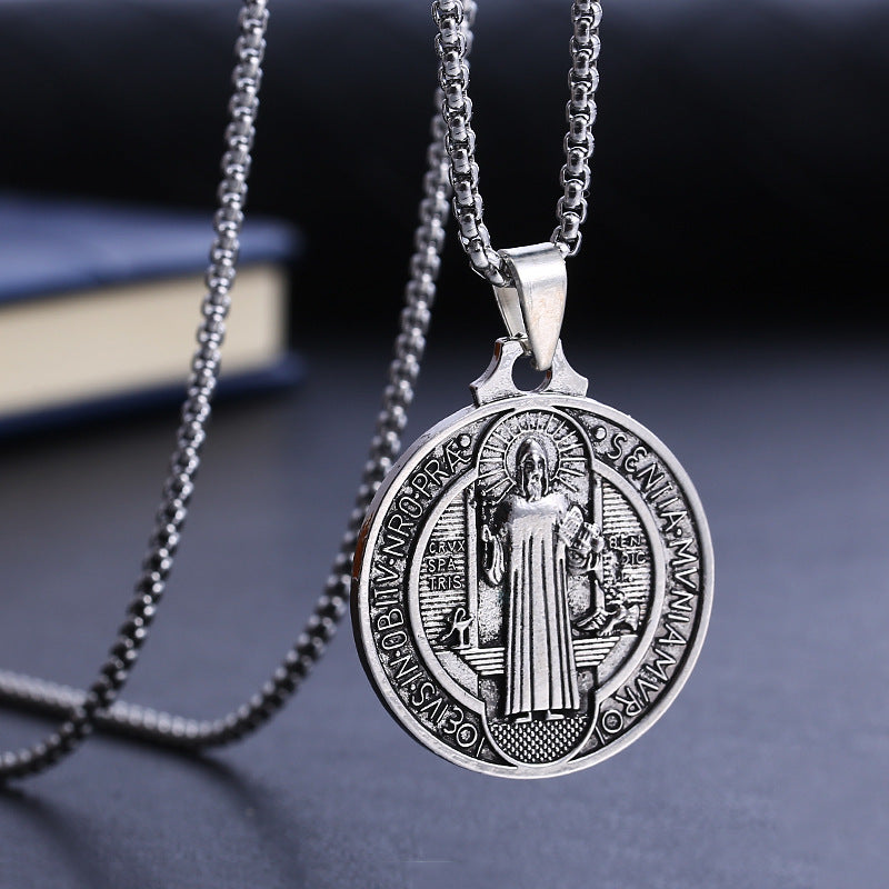 European and American cross-border hot-selling accessories hip-hop street dance couple necklace disc portrait pendant titanium steel boys and girls necklace