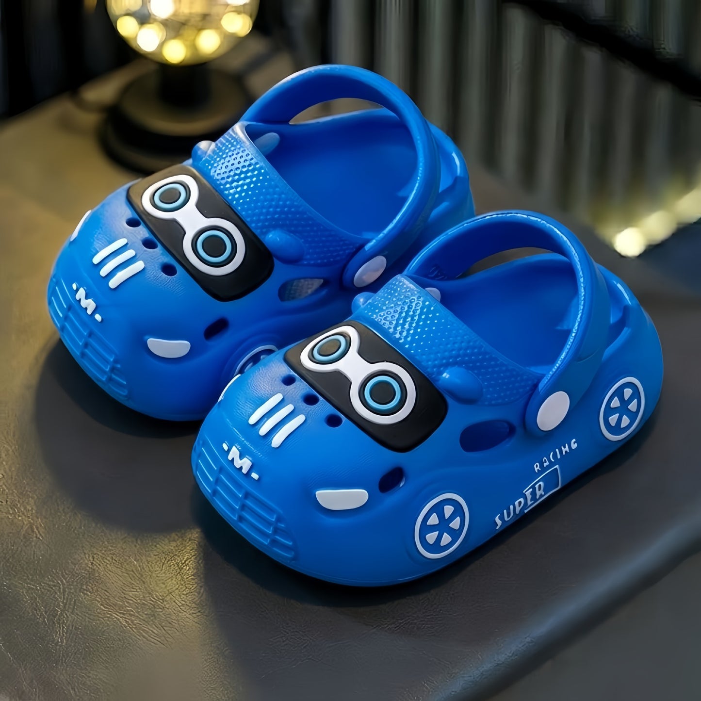 Children's slippers summer cartoon boys and girls non-slip soft soles indoor and outdoor car babies baotou hole cool slippers