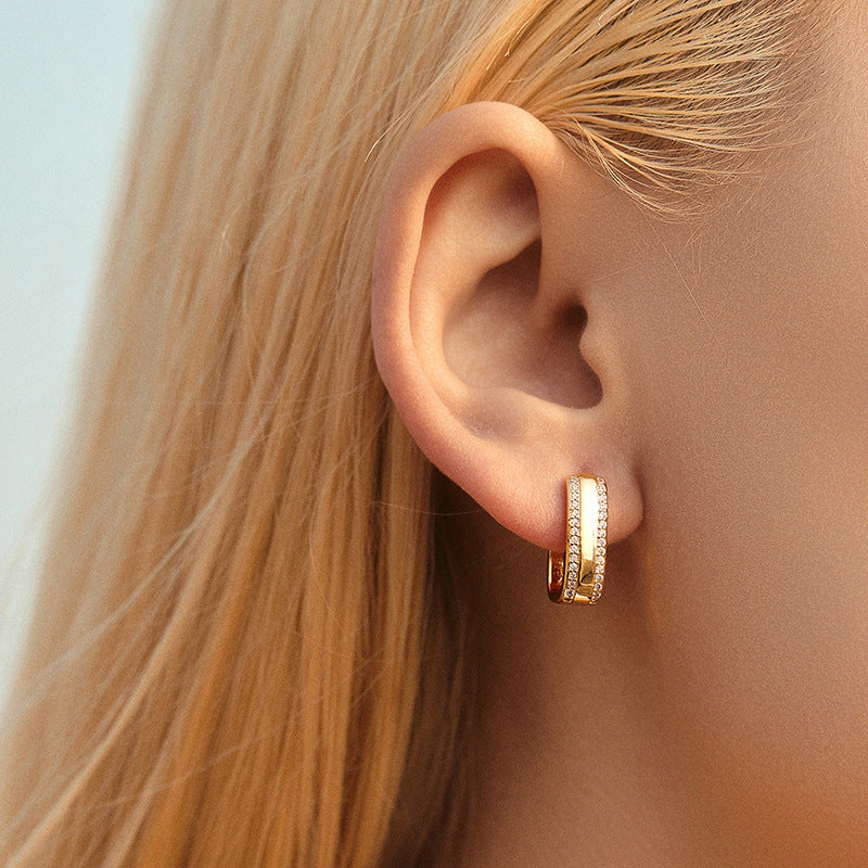 Color-preserving geometric square minimalist cool wind earrings inlaid with zircon light luxury business commuter fashion OL earrings are real gold plated