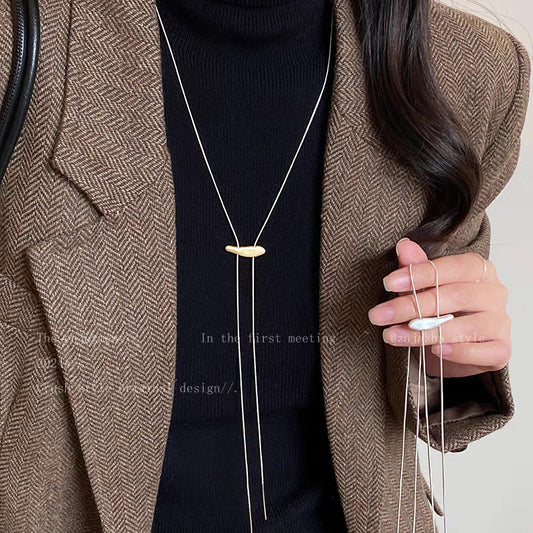 Pull-out adjustable matte brushed necklace women's niche design sense long sweater chain simple high-end autumn accessories