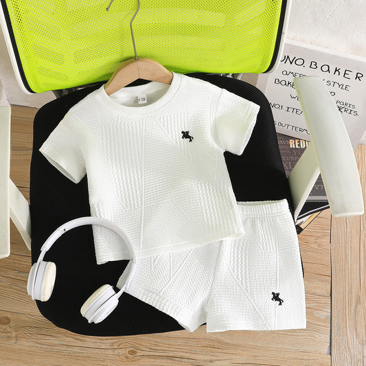 Cross-border 2025 baby boy simple and comfortable horse racing pattern embroidered T-shirt + shorts suit summer new sports style