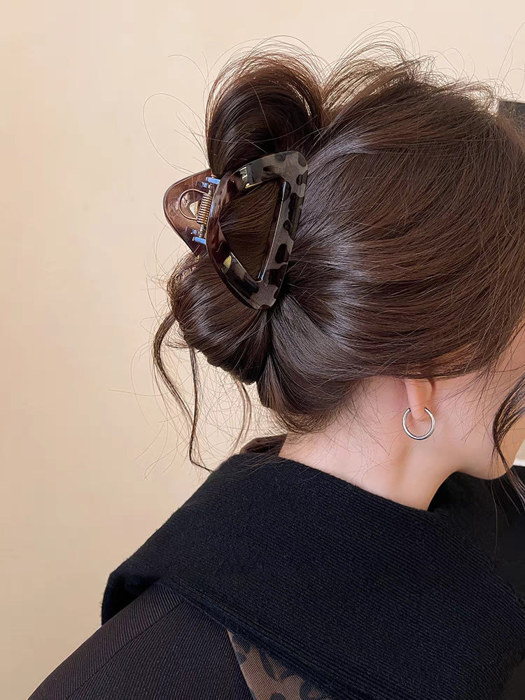 2025 New Simple Triangle Early Spring Premium Grip Shark Clip Hairpin Clip Hair Clip Hair Clip Hair Ornament for Women's Back of the Head