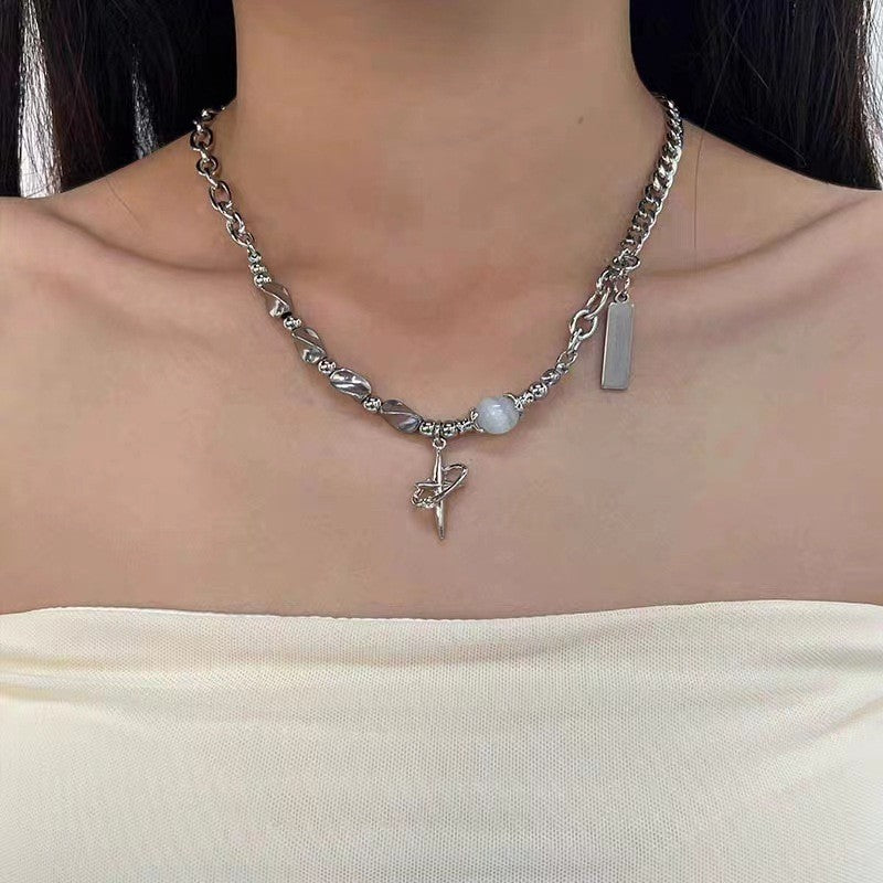 Black and white squares, glass stitching necklaces, men's niche, simple and versatile, titanium steel clavicle chain, light luxury, personality hip-hop jewelry