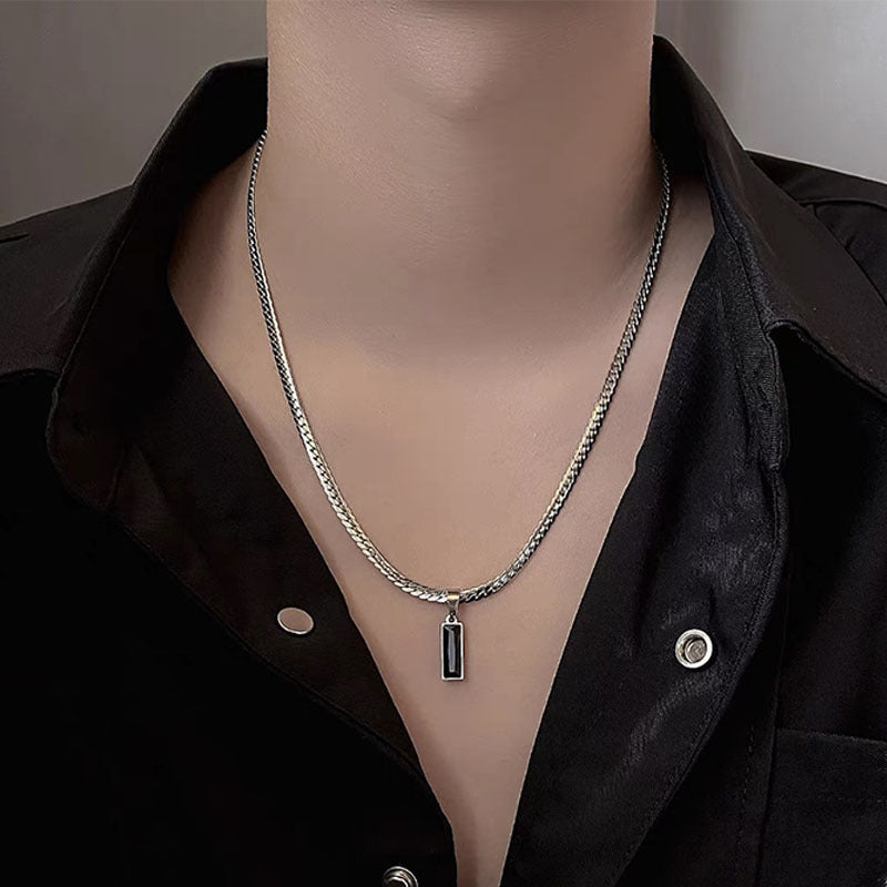 Black zircon pendant embossed necklace men's simple trendy hip hop necklace simple and versatile clavicle chain manufacturer wholesale