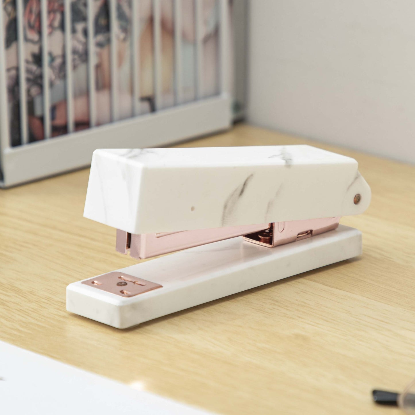 Mingqiang transparent acrylic stapler transparent rose gold stapler large binding machine desktop office supplies