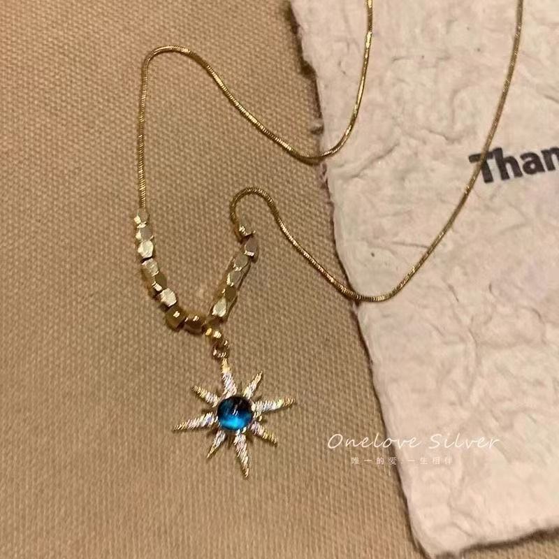 Dream Blue Face ~ Blue Zircon Sunflower Pendant Necklace Women's 2025 New High Fashion Versatile Clavicle Chain