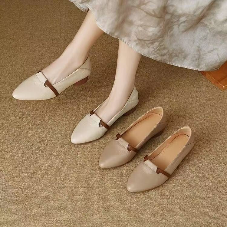Single shoe women's new fall 2024 comfortable and versatile thick heel soft leather soft sole is not tiring to the feet, and the pointed low-heeled shoes are not tiring