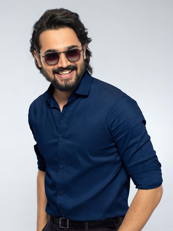 Men Slim Fit Solid Navy Blue Formal Shirt (Size M)