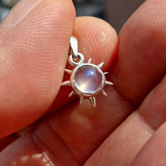 Moonstone Pendant, 925 Sterling Silver Pendant, round Ceylon